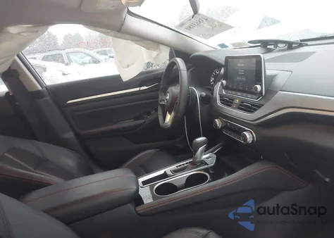 2024 Nissan Altima Sr Fwd z USA, uszkodzony, nr VIN 1N4BL4CVXRN425150